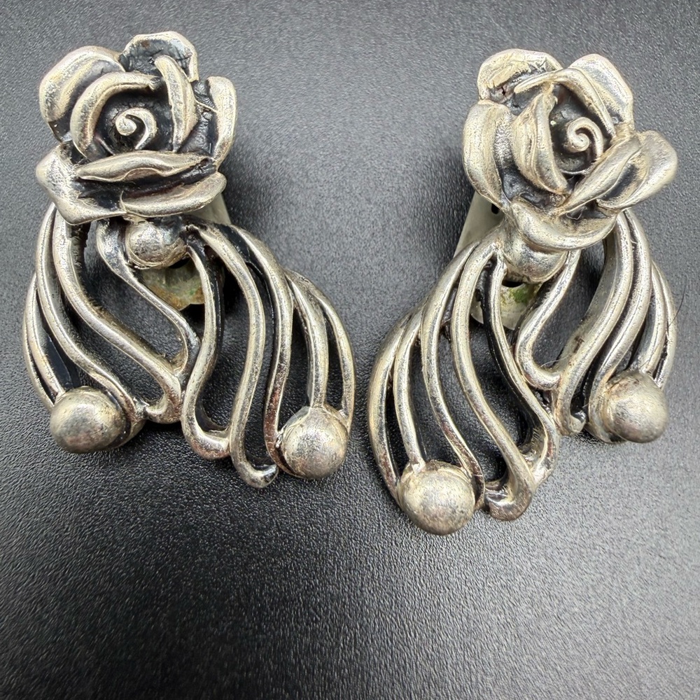 Vintage Forto Silver Rose Swirl Clip-On Earrings - Silver 1.5” - Picture 2 of 5
